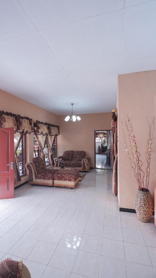 Marry Ind Guest House Gunung Kawi Bumirejo Exterior foto